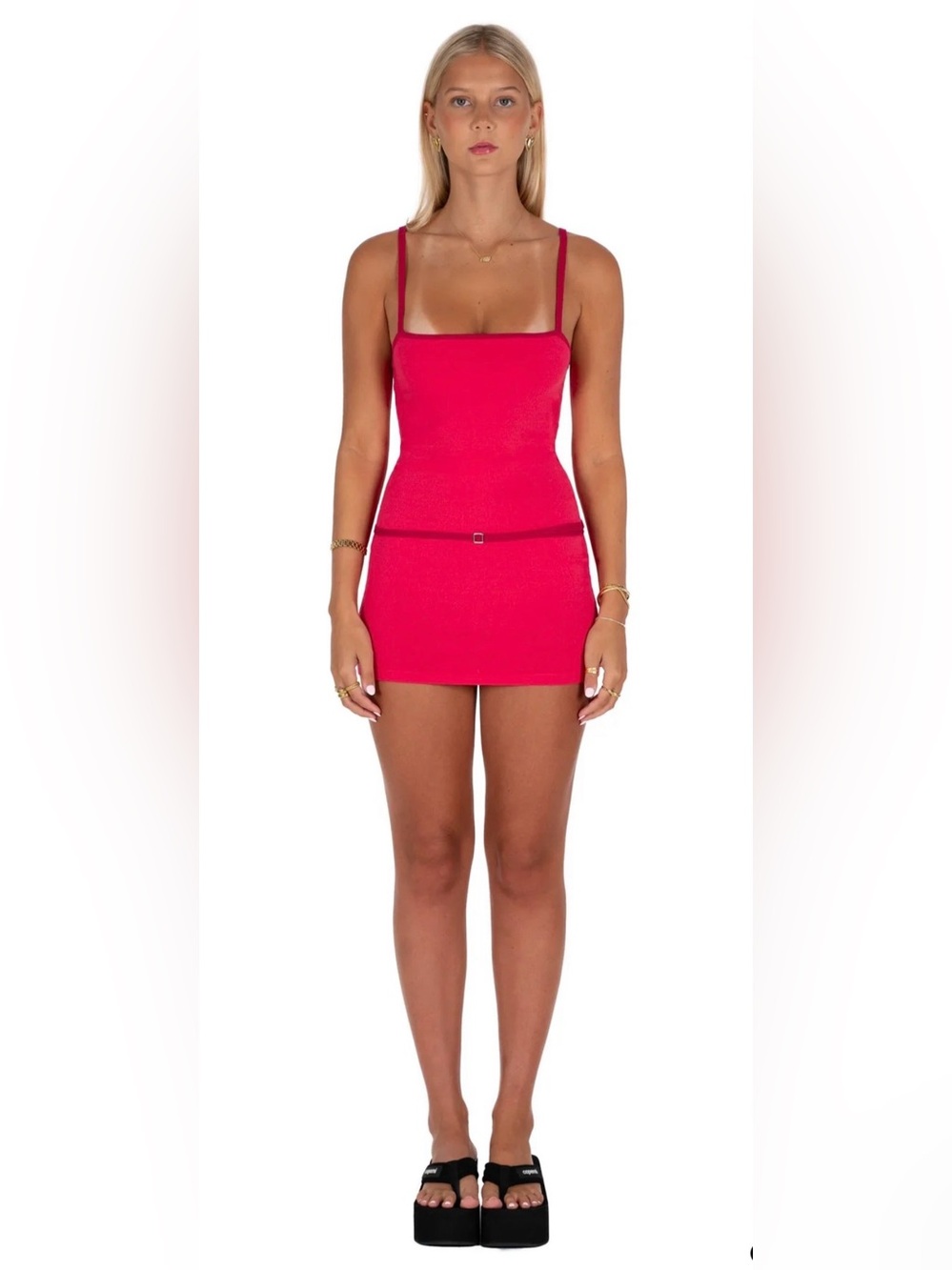 NWT I Am Delilah Belle Mini Dress in Cherry XS
*Missing detachable belt**